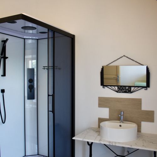 Savannah Room - Bathroom