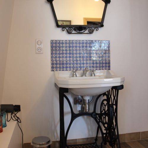 1920 Room - The bathroom